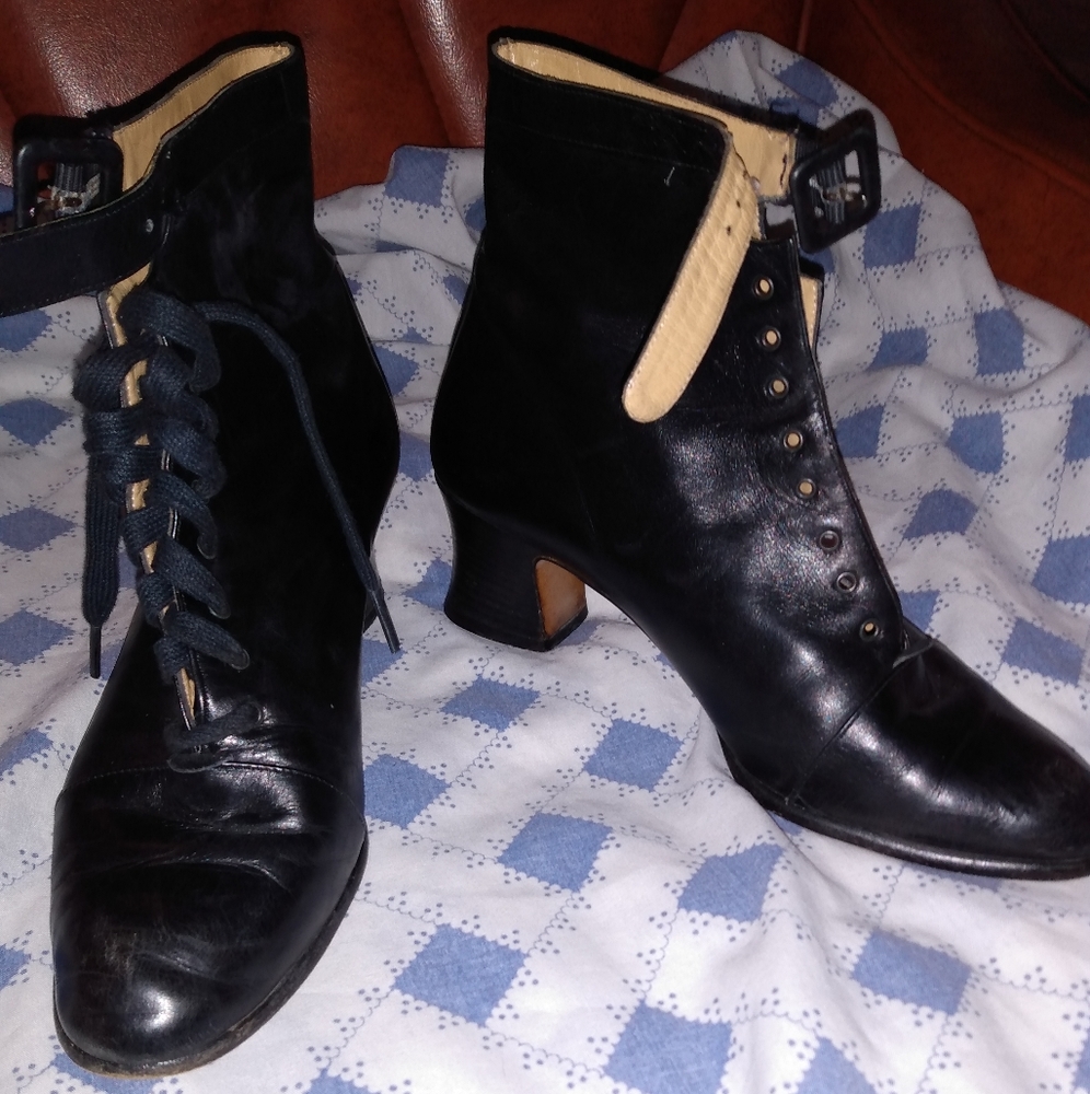 Via Veneto booties